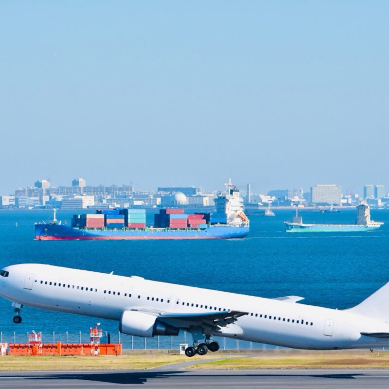 ヤマト運輸 貨物専用機(フライヤー) 非売品 旅客機がフレイター（貨物専用機）に生まれ変わるまで | ヤマト